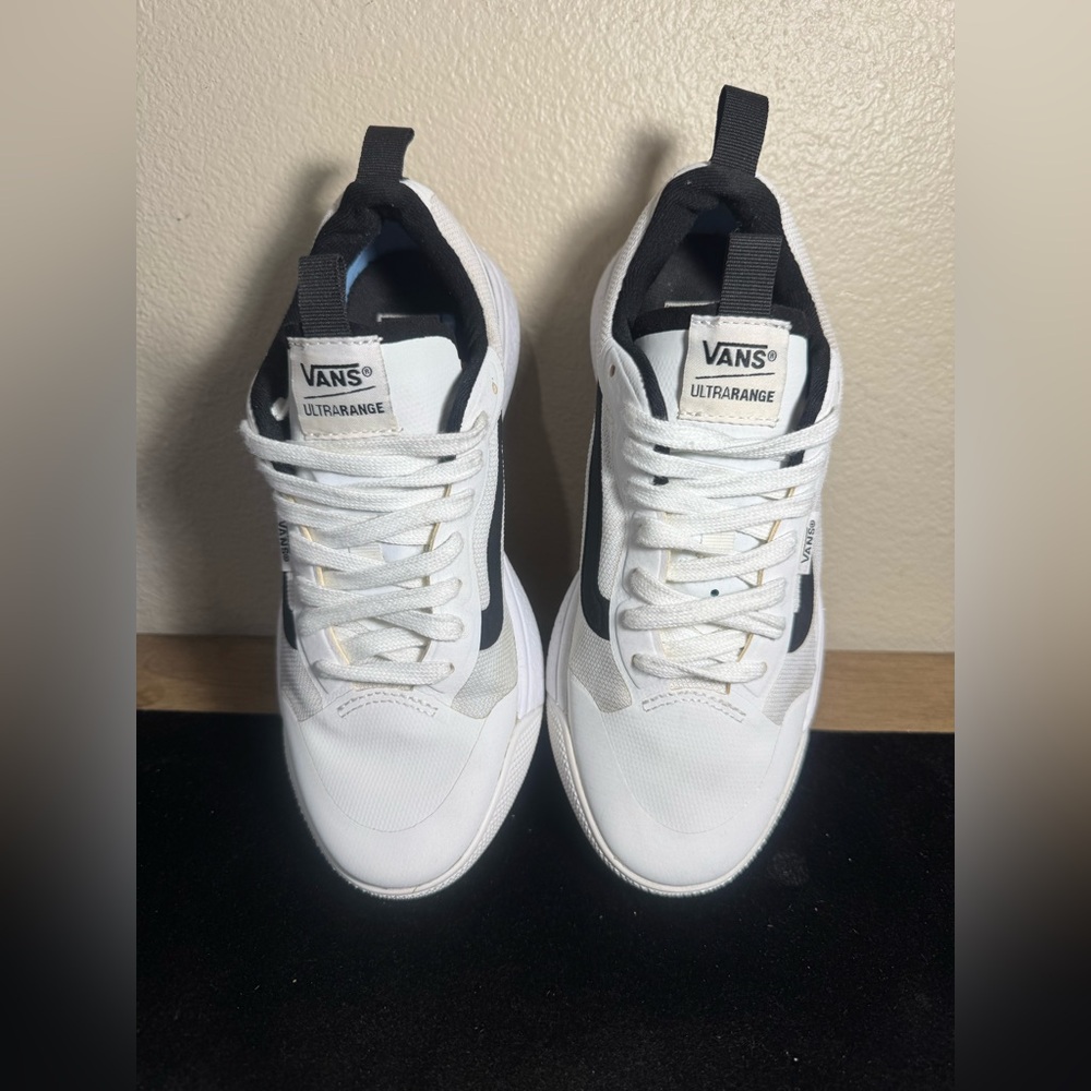 Vans UltraRange Sneakers White Black Gum Sole Men’s 5 Women’s 6.5